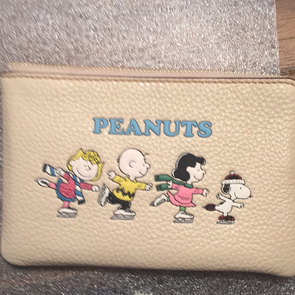 Coach peanuts Wristlet
